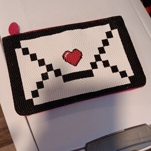 Pixel Heart Envelope Clutch